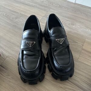 Brushed leather Monolith loafers